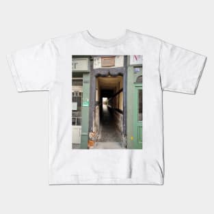 Alley through half-timbered house Kids T-Shirt